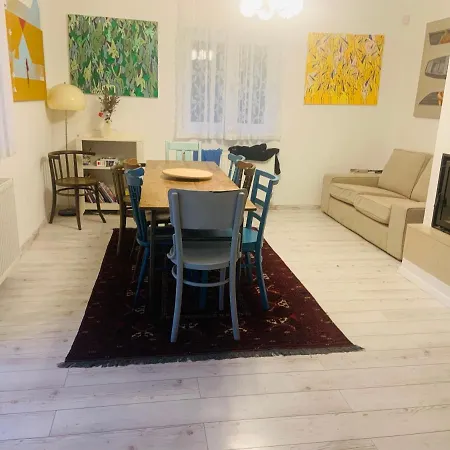 5 Bedroom Very Close To Balaton Vila *