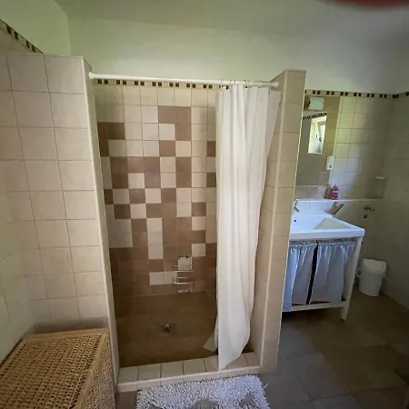 5 Bedroom Very Close To Balaton Vila *
