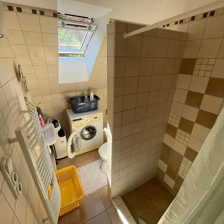 Vila 5 Bedroom Very Close To Balaton Balatonkenese