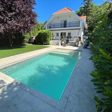 5 Bedroom Very Close To Balaton