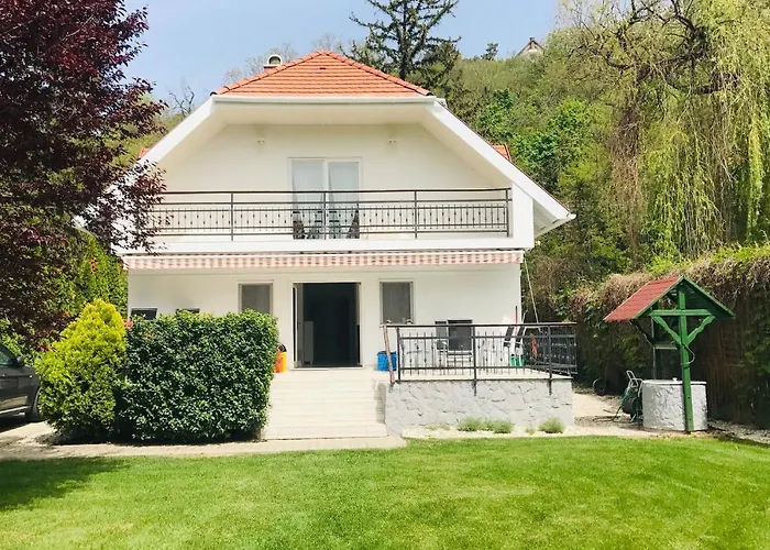 Villa 5 Bedroom Very Close To Balaton Balatonkenese