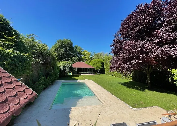 5 Bedroom Very Close To Balaton Balatonkenese