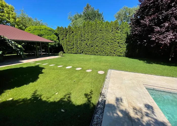 5 Bedroom Very Close To Balaton *