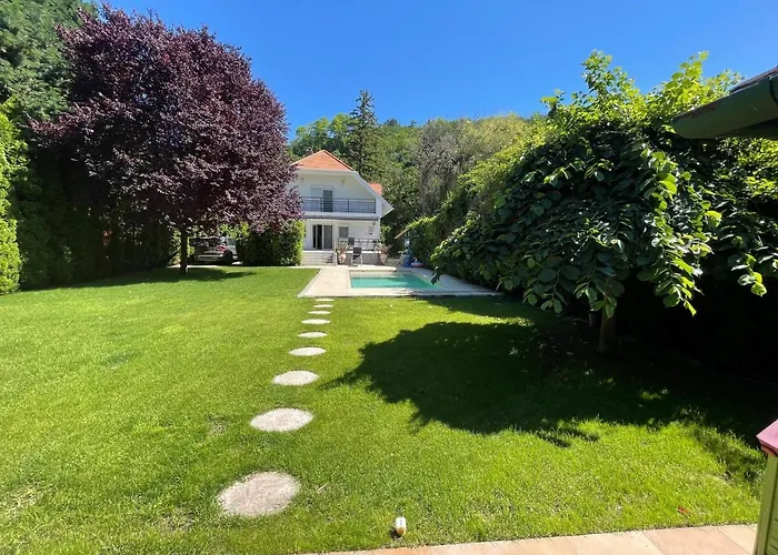 5 Bedroom Very Close To Balaton Balatonkenese